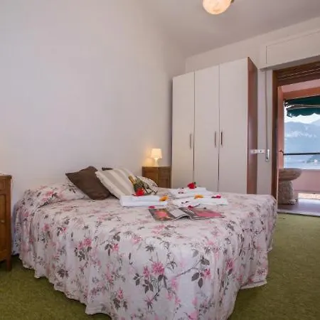 Griante Sleeps 6