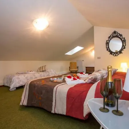 Griante Sleeps 6